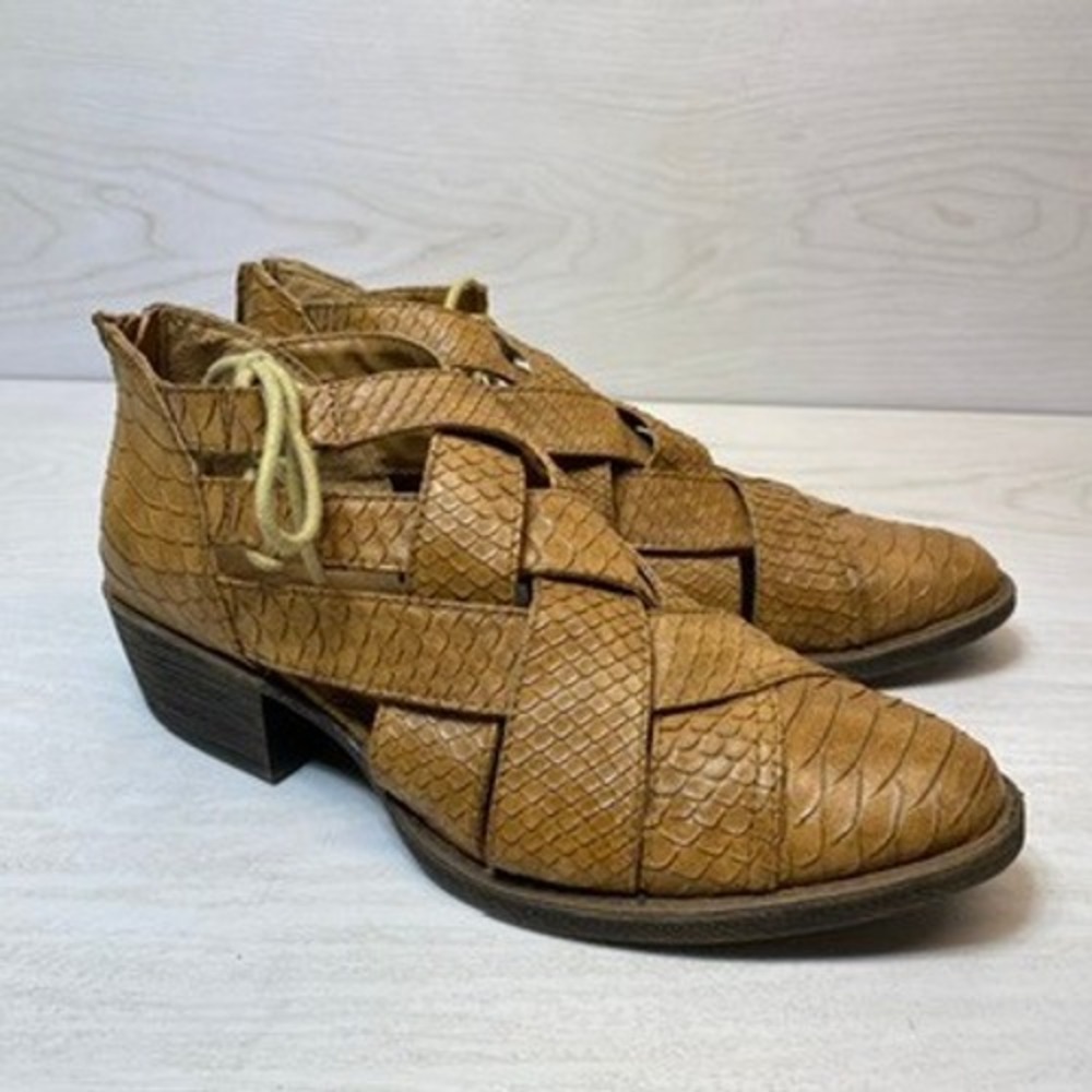 Coconuts by Matisse Womens 8.5 Lux Ankle Boots Woven Booties Western Heel Snake